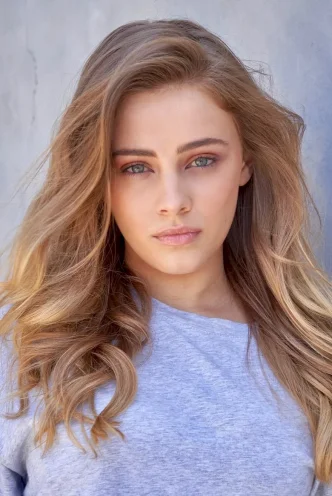  Josephine Langford photo