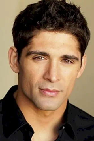 Bren Foster photo