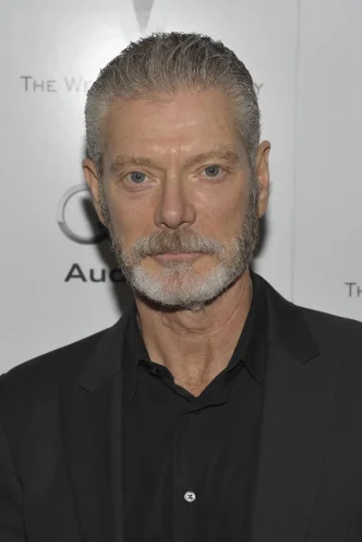 Stephen Lang photo