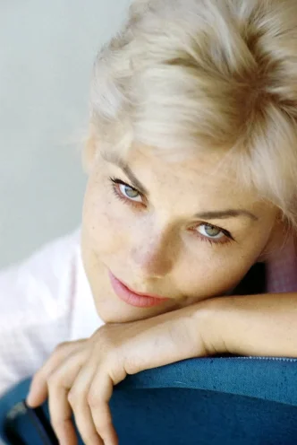 Kim Novak photo