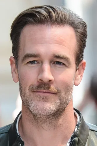 James Van Der Beek photo